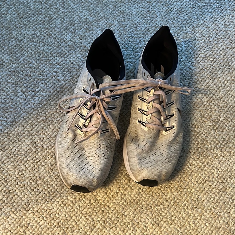Nike womens gym shoes size 10